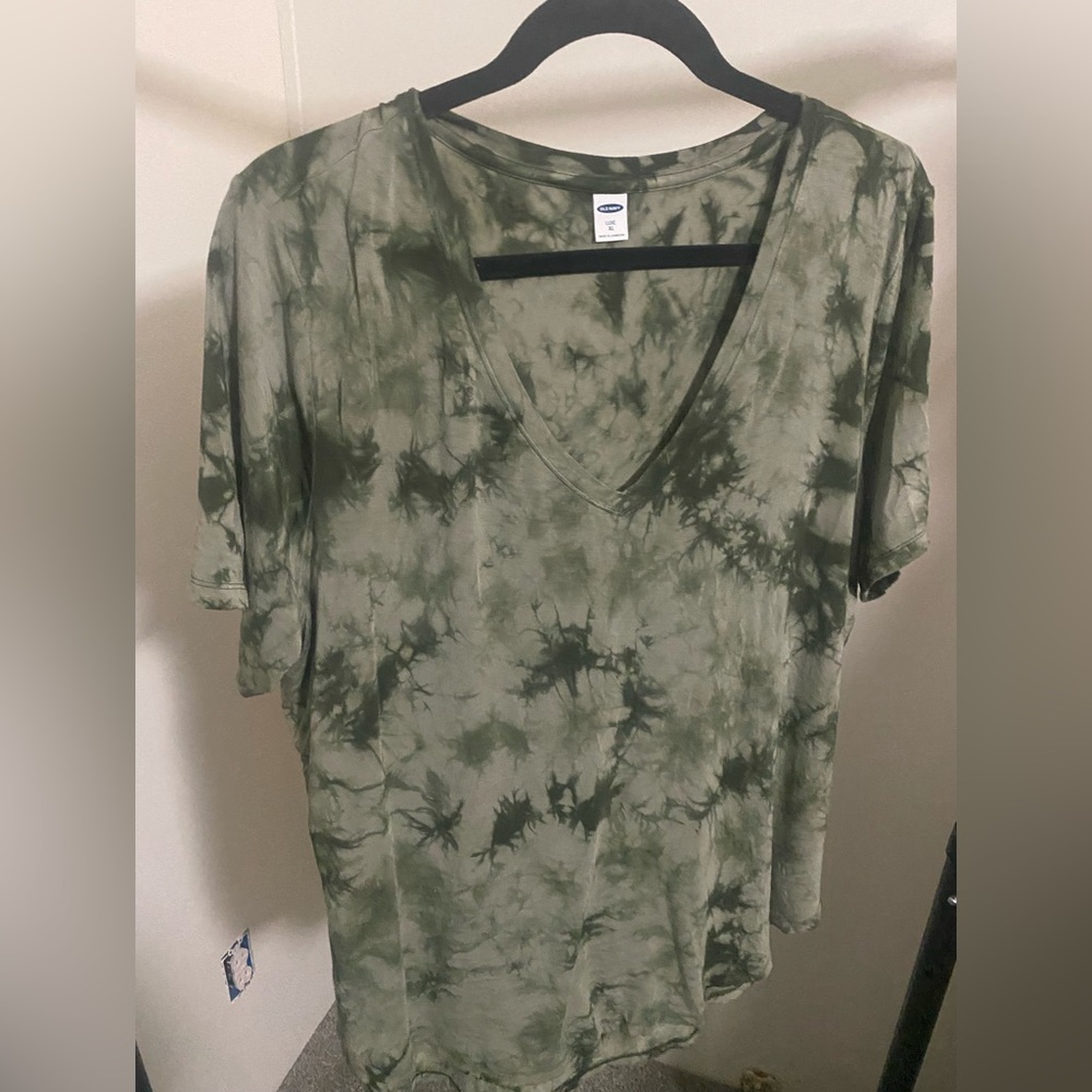 Old Navy T Shirt